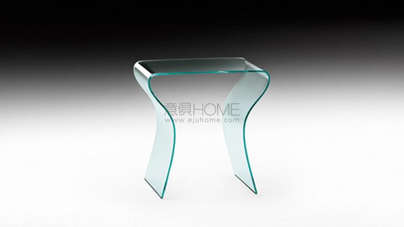 charlotte de nuit 床頭柜