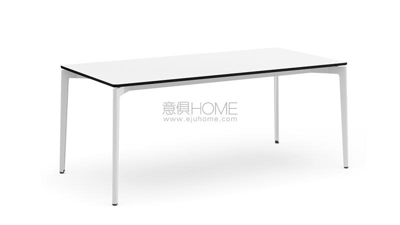 Stromborg Table - 72 x 36 戶外餐桌
