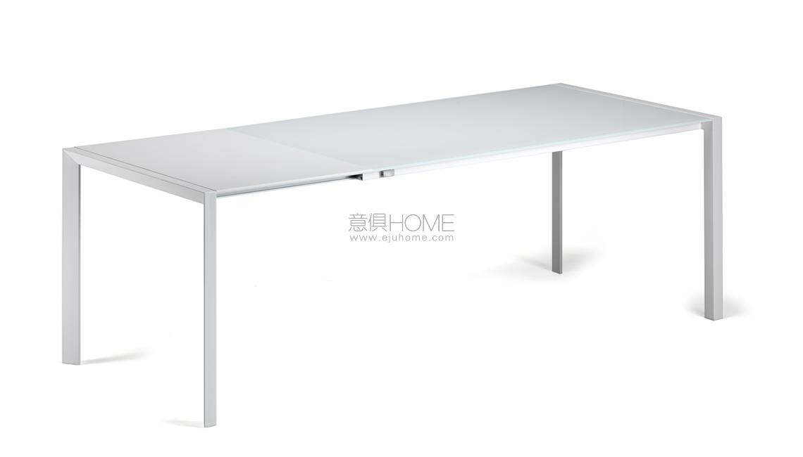 Pedro Drive長餐桌