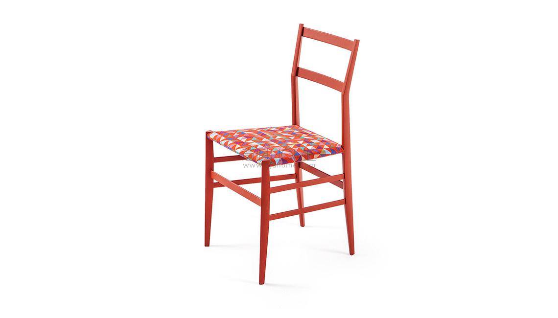 699 LIMITED EDITION椅子