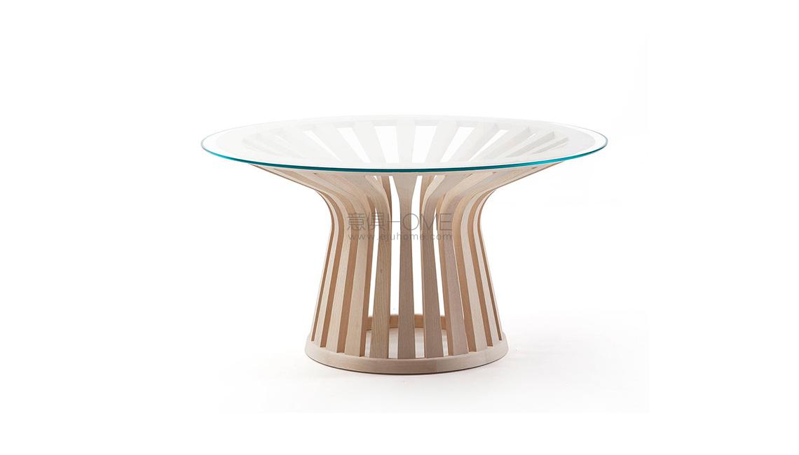 390 LEBEAU WOOD圓餐桌