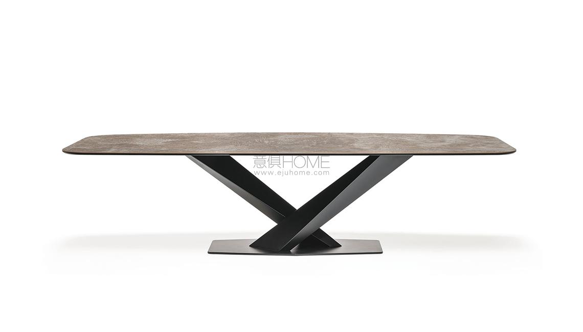 Stratos Keramik長餐桌