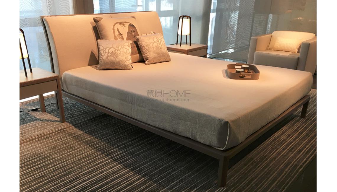 ARMANI CASAMARTINI BED 雙人床