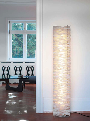 one by one 落地燈