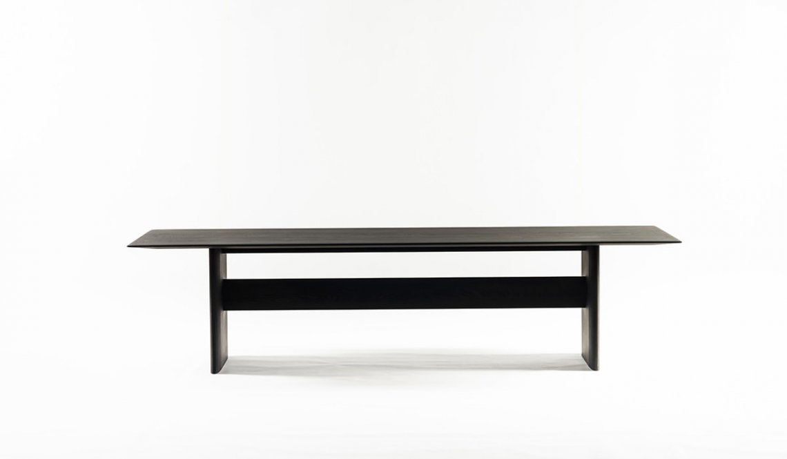 Sea of Tranquillity長餐桌